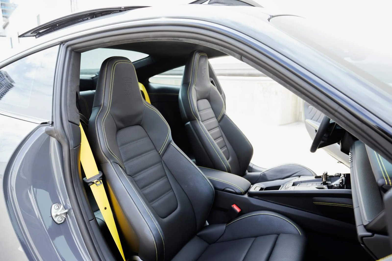 2026 Porsche 911 Turbo S Coupe photo 4