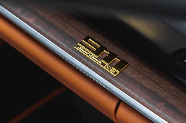 2023 Porsche 911 Sport Classic photo 5