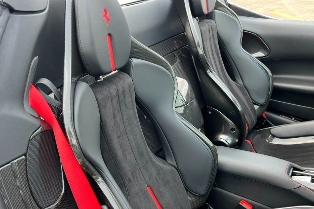 2023 Ferrari SF90 Spider photo 4