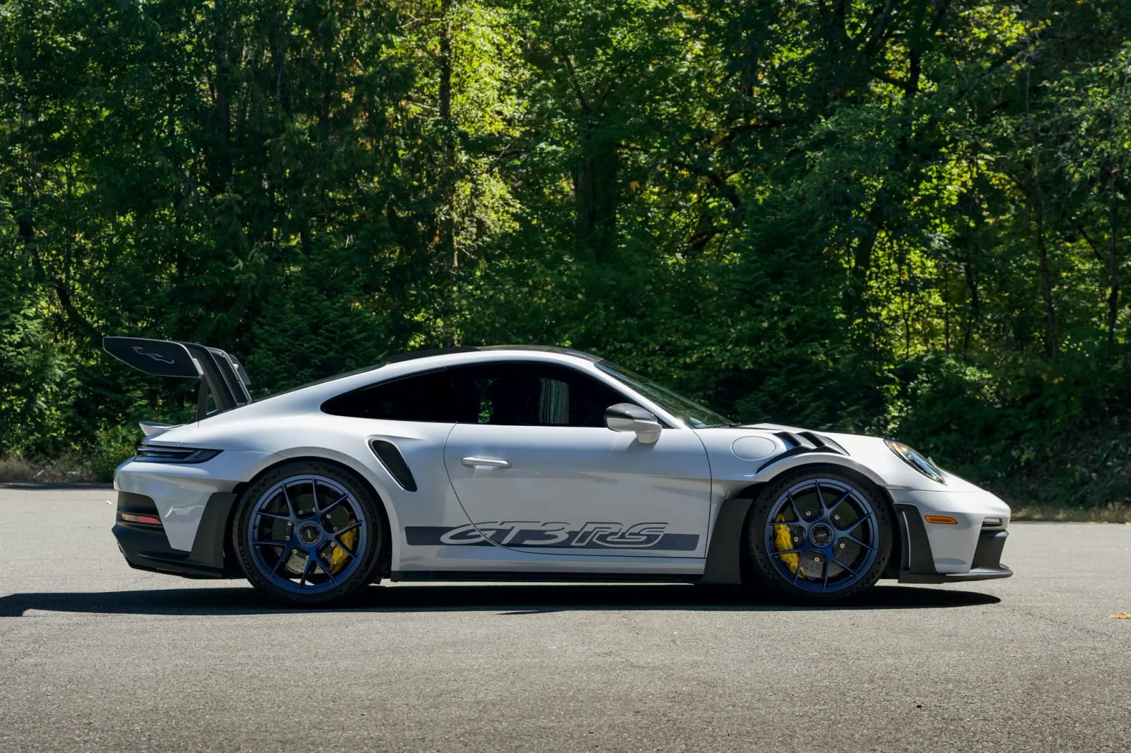 2025 Porsche 911 GT3 RS Weissach photo 3