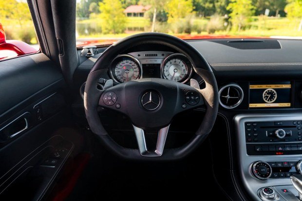 6k-Mile 2012 Mercedes-Benz SLS AMG photo 5