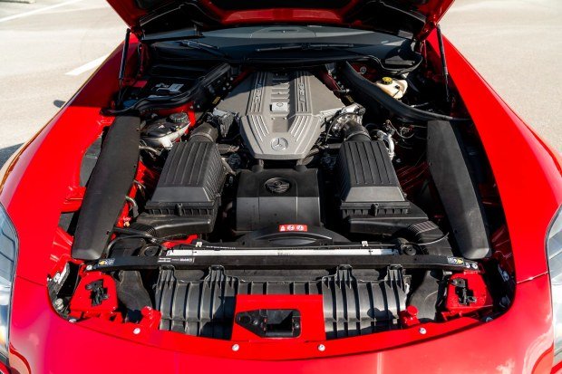6k-Mile 2012 Mercedes-Benz SLS AMG photo 6
