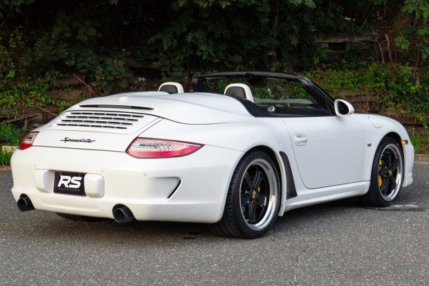 2011 Porsche 911 Speedster photo 2