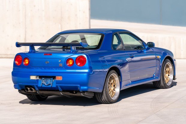1999 Nissan Skyline GT-R V-Spec photo 2