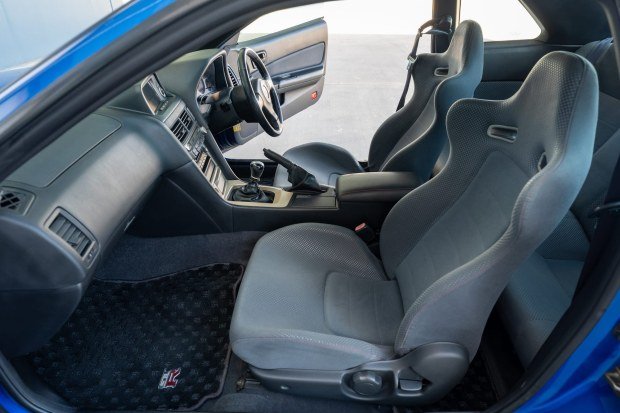 1999 Nissan Skyline GT-R V-Spec photo 4
