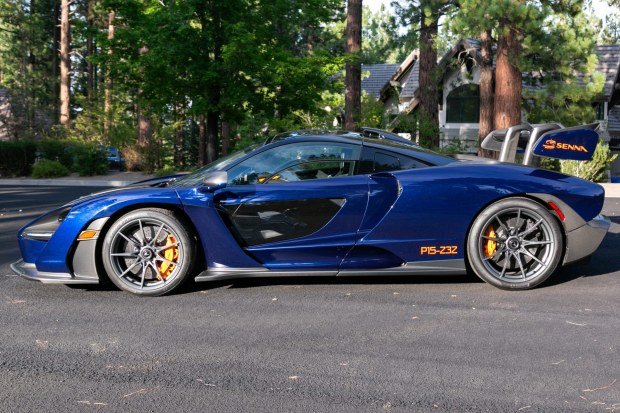 2019 McLaren Senna photo 3