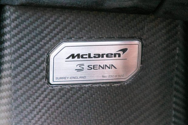2019 McLaren Senna photo 6