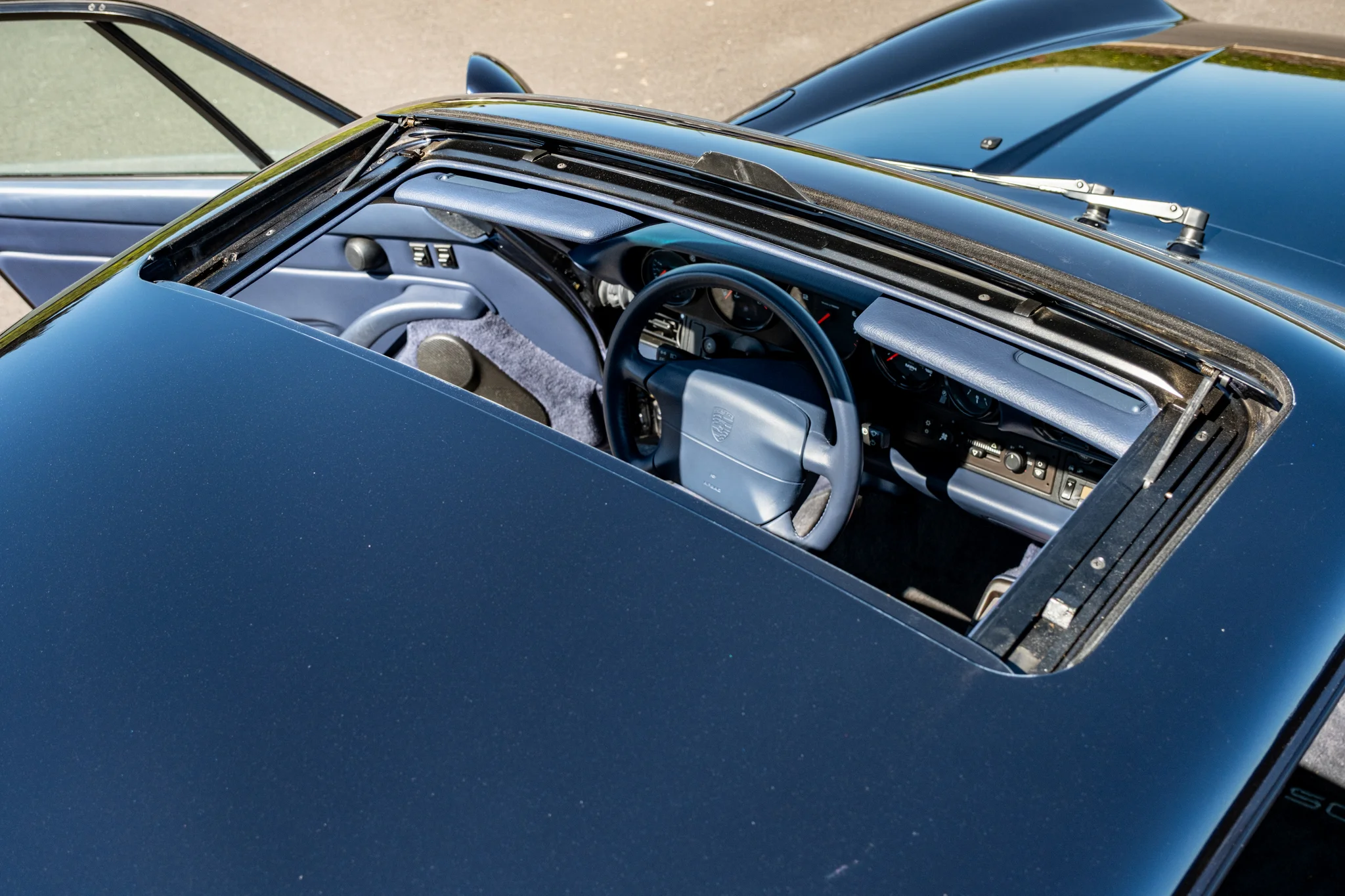 15k-Mile 1996 Porsche 993 Carrera 4S 6-Speed photo 5