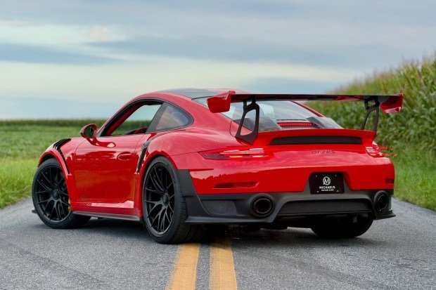 993-Mile 2018 Porsche 911 GT2 RS Weissach photo 2