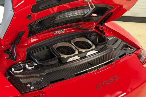 993-Mile 2018 Porsche 911 GT2 RS Weissach photo 6