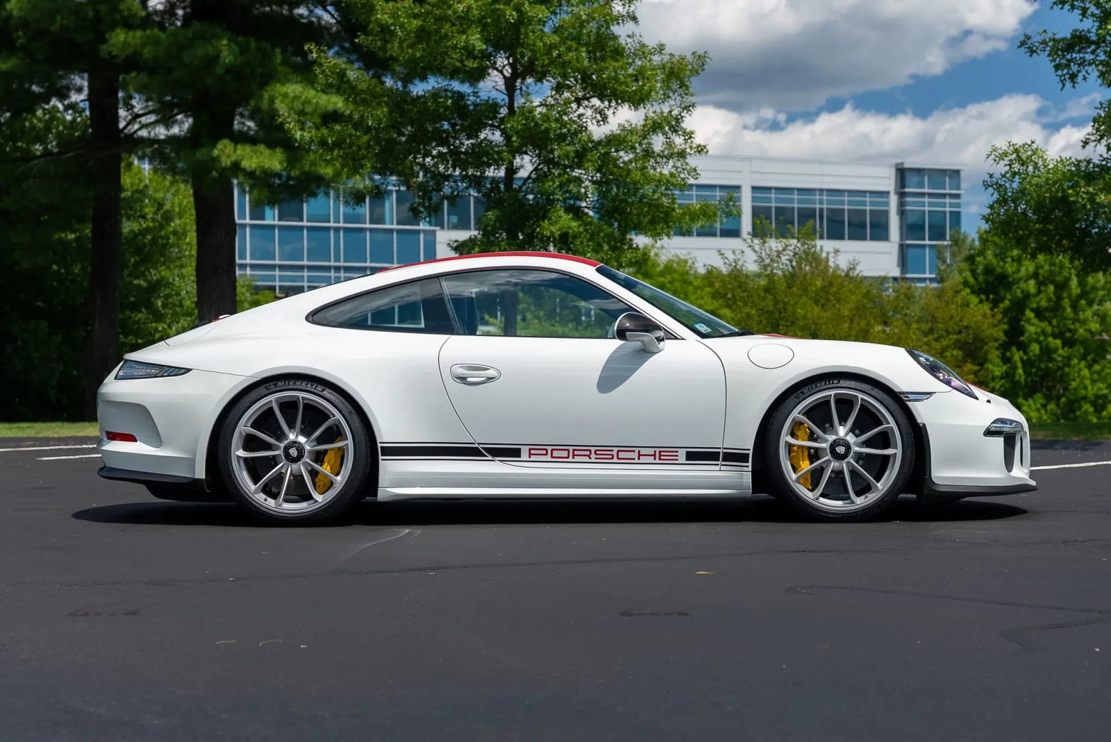 4,700-Mile 2016 Porsche 911 R photo 3