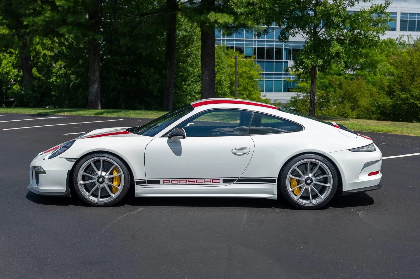 4,700-Mile 2016 Porsche 911 R photo 4