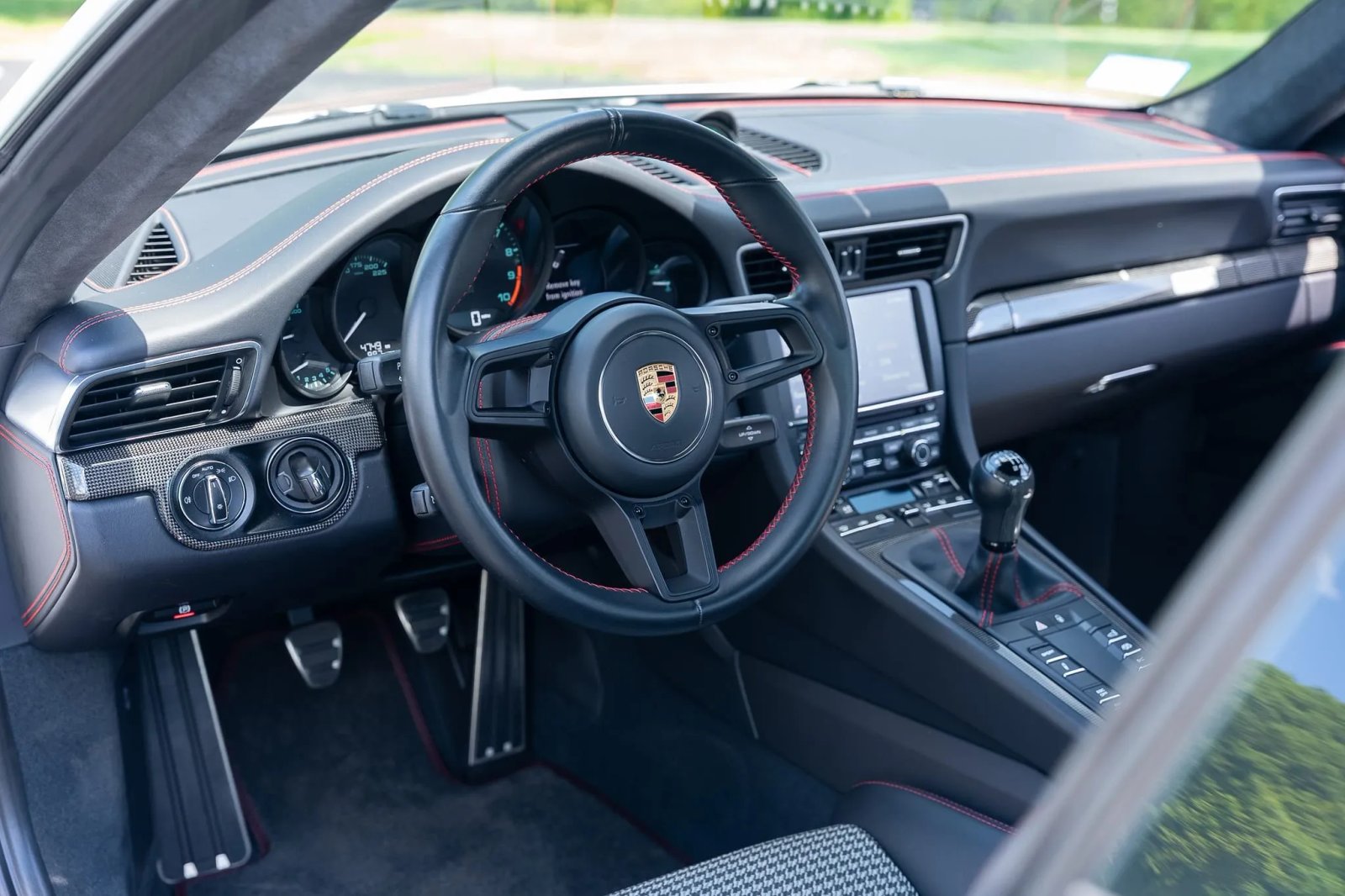 4,700-Mile 2016 Porsche 911 R photo 7