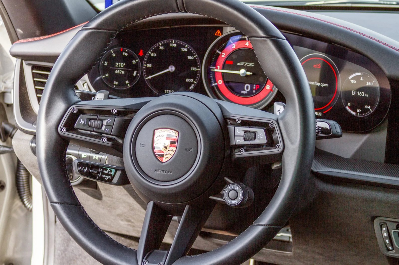 2024 Porsche 911 Targa 4 GTS photo 5