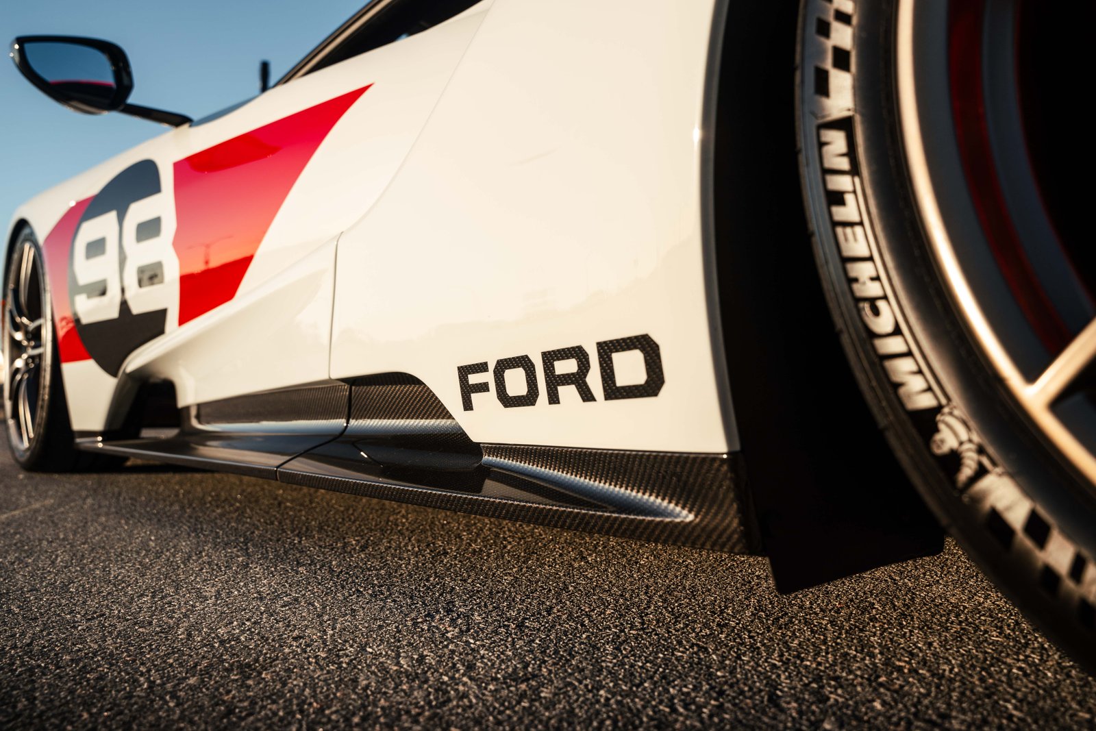2021 FORD GT HERITAGE EDITION photo 4