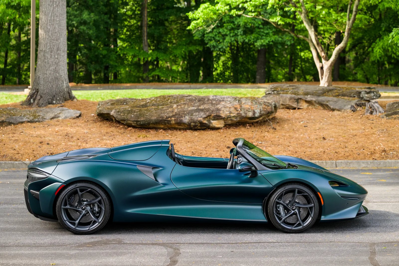 145-Mile 2021 McLaren Elva photo 3