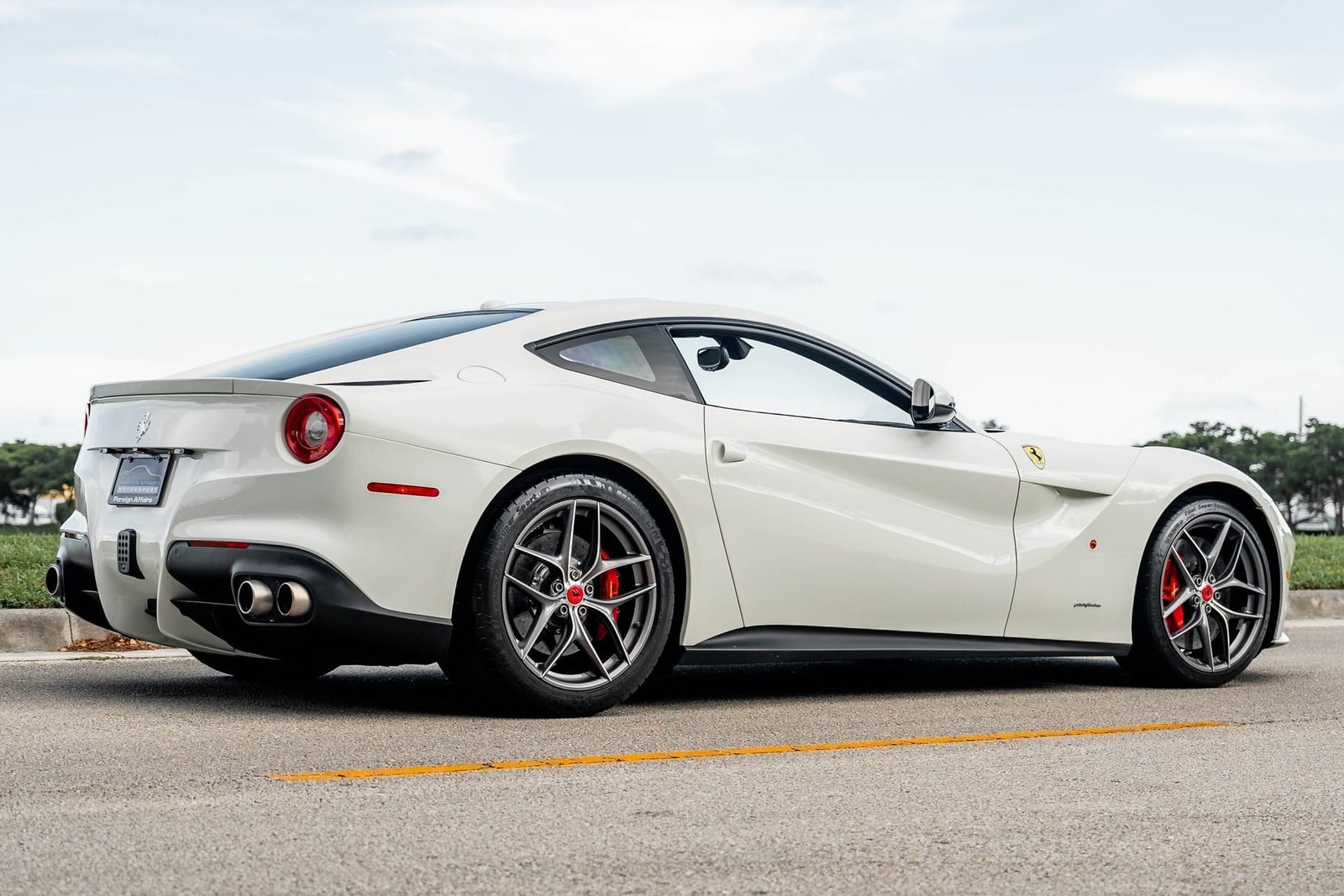 12k-Mile 2017 Ferrari F12berlinetta photo 2