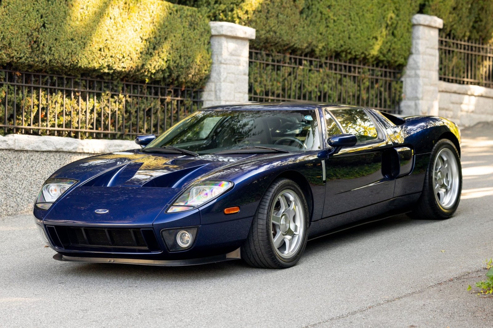 Ex–Mac Davis 2006 Ford GT photo 2