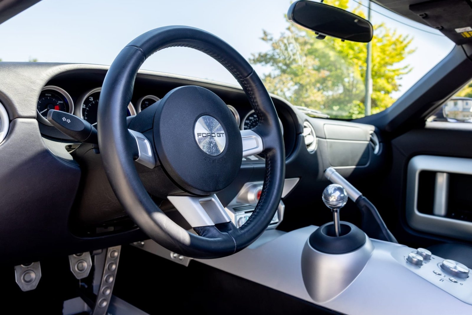 Ex–Mac Davis 2006 Ford GT photo 7