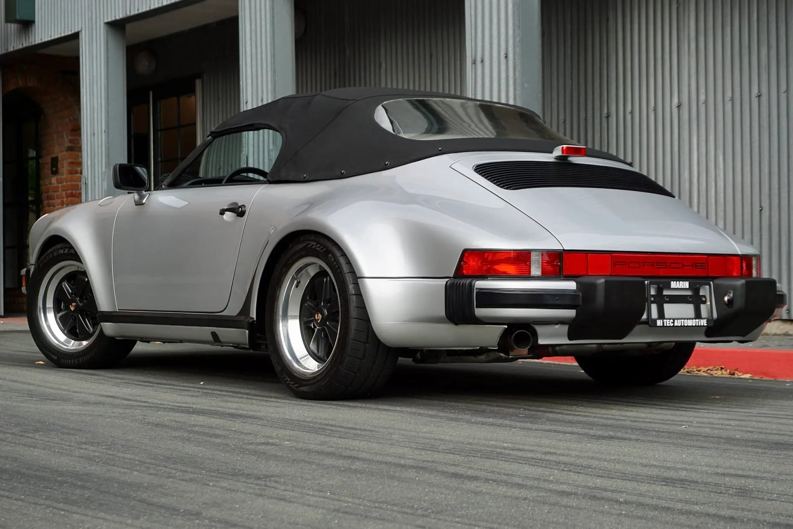 26k-Mile 1989 Porsche 911 Speedster photo 2