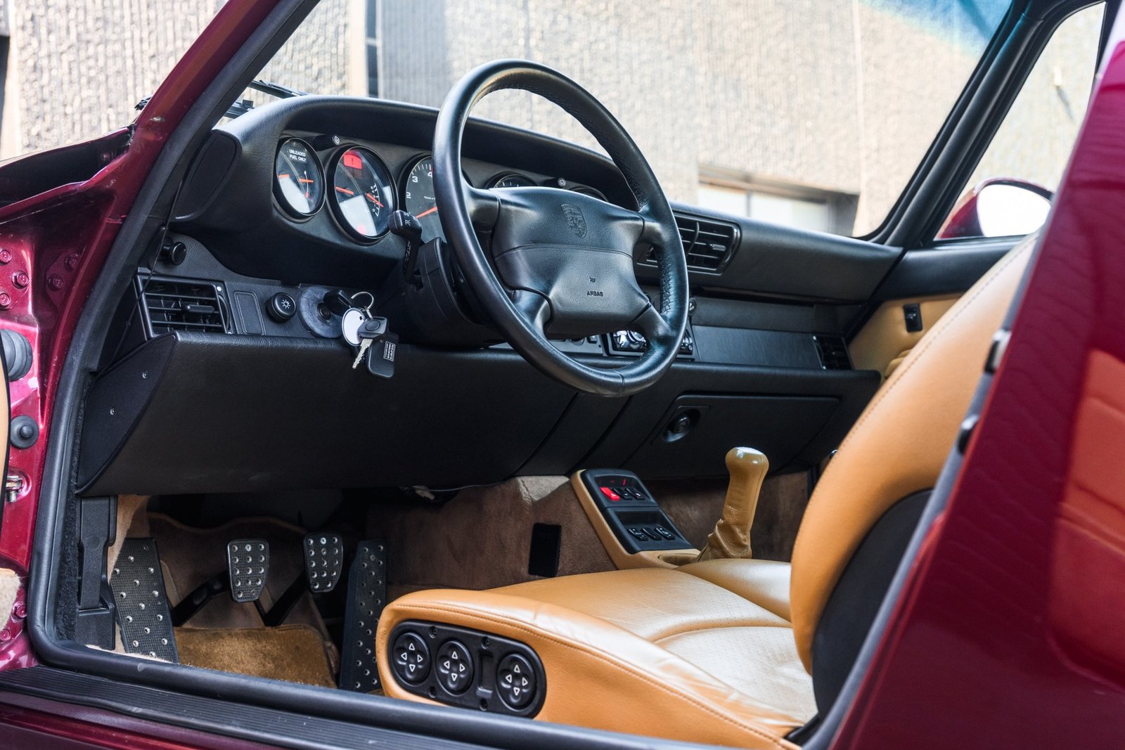 1996 Porsche 911 Carrera 4S Coupe 6-Speed photo 5