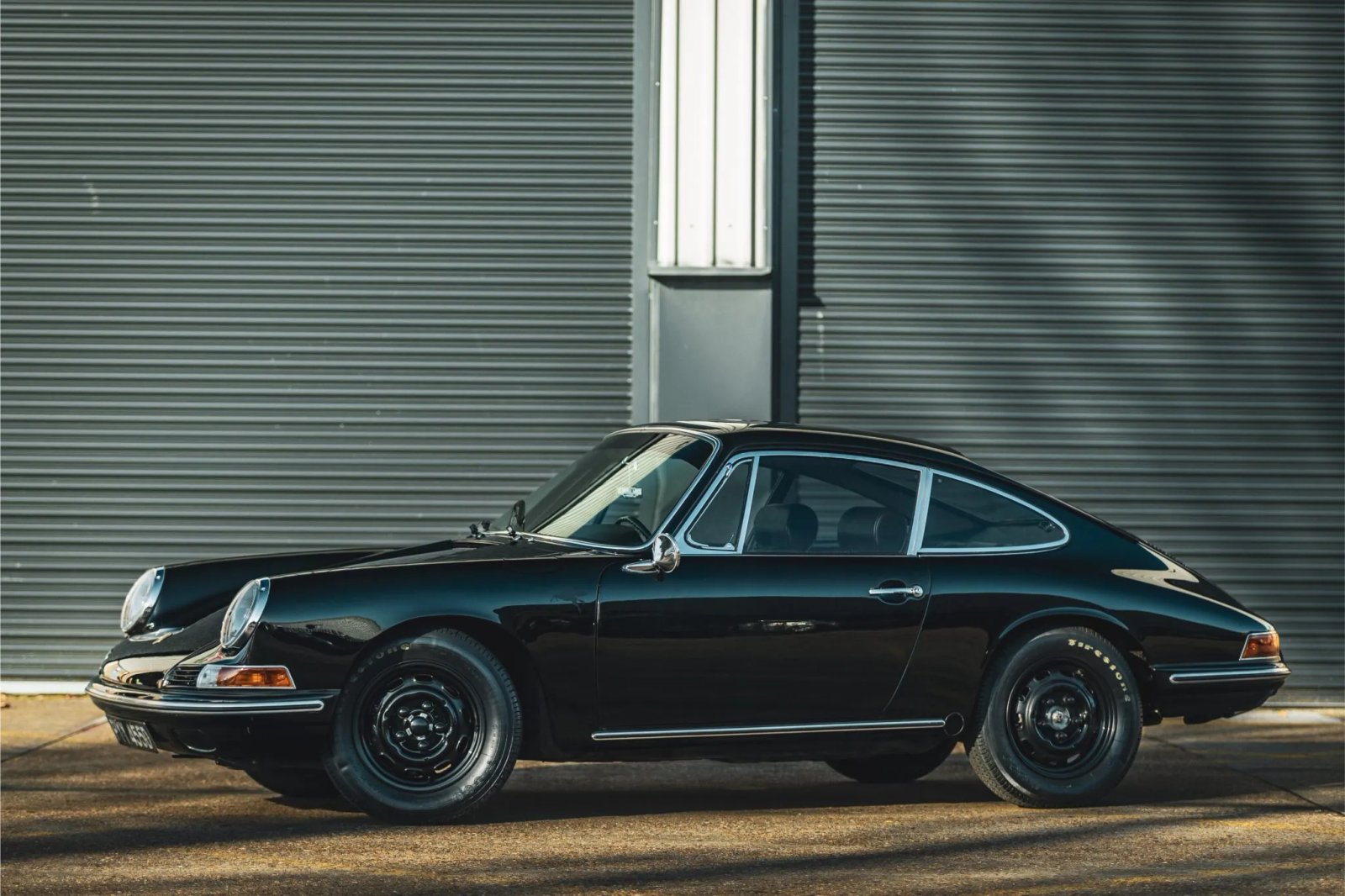 1966 Porsche 912 Coupe 5-Speed photo 2