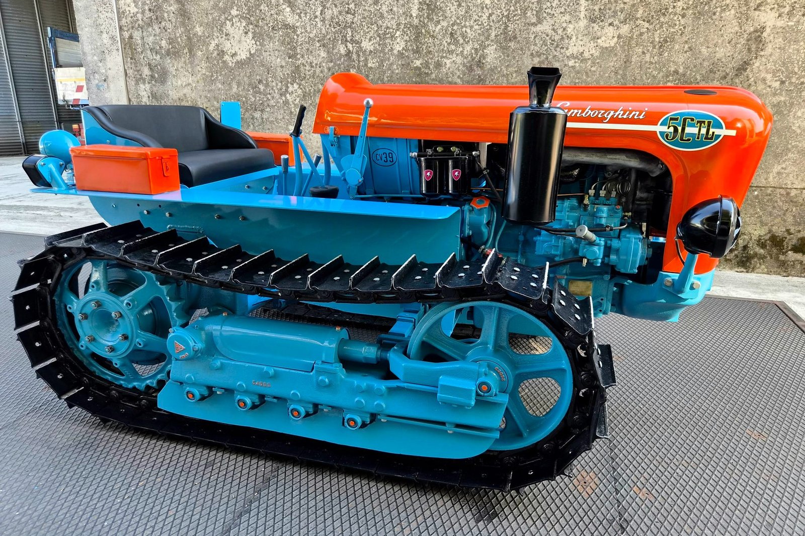 1963 Lamborghini 5C TL Tractor photo 3