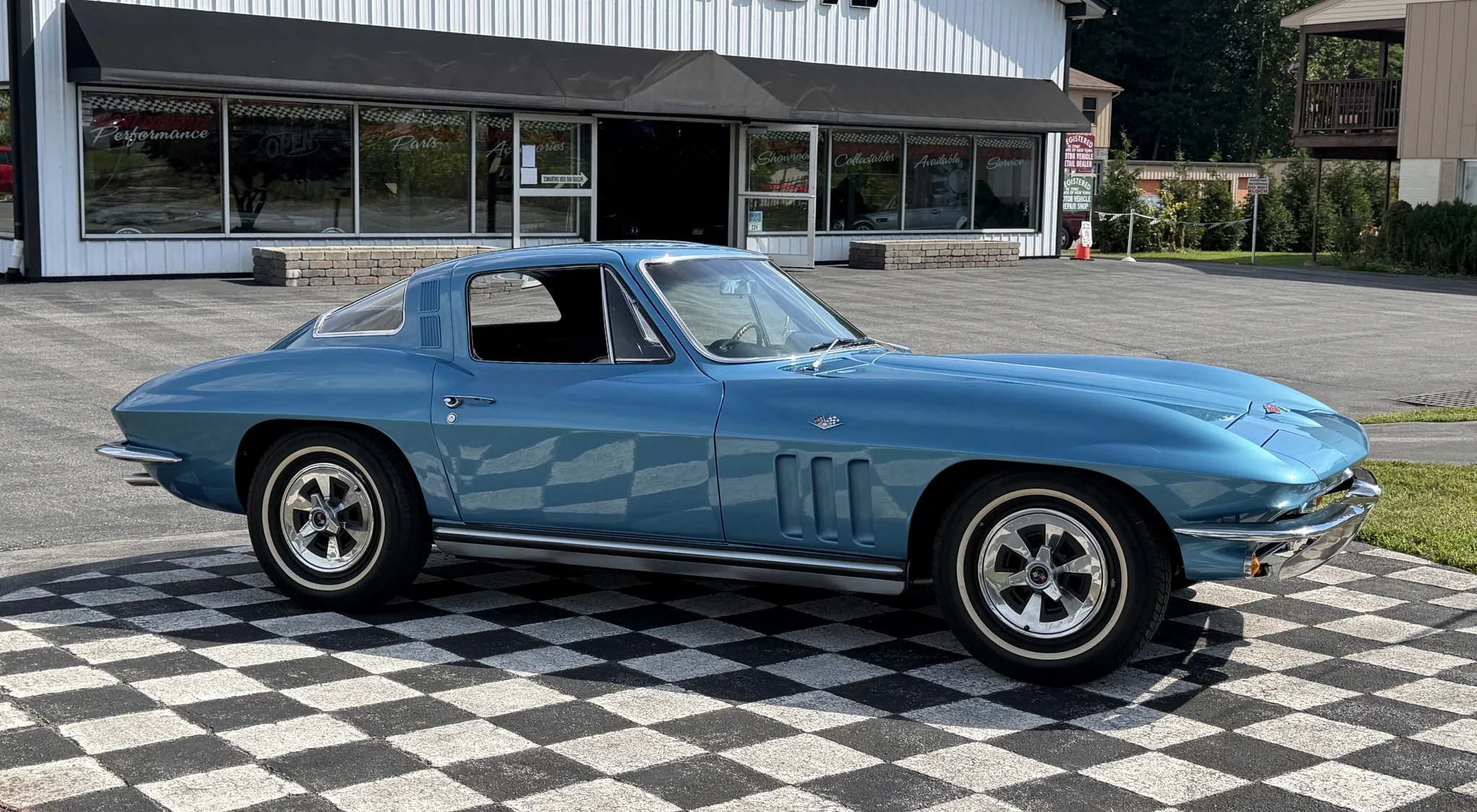 1965 Chevrolet Corvette Sting Ray Coupe 327/365 4-Speed photo 5