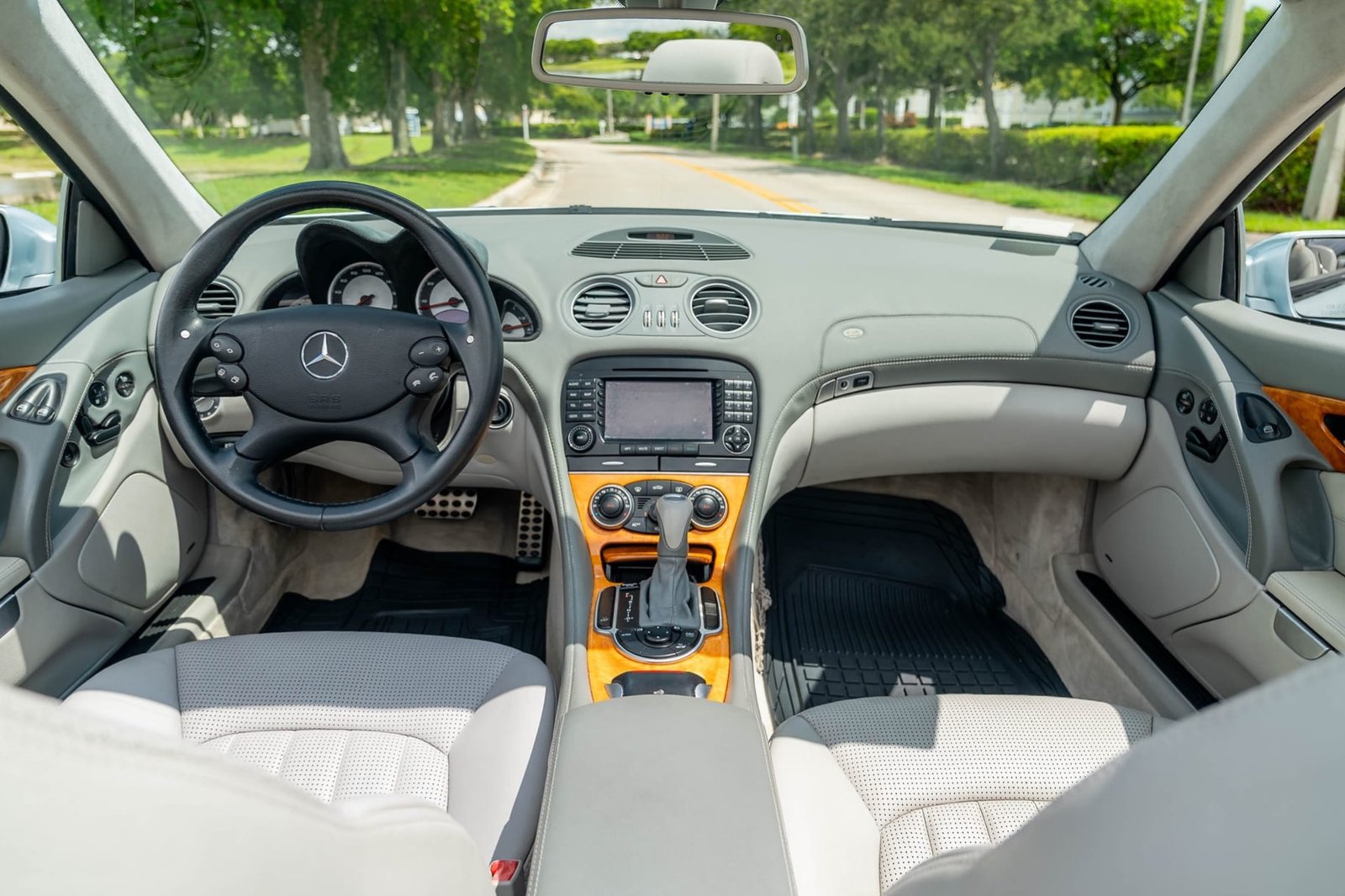 25k-Mile 2005 Mercedes-Benz SL55 AMG photo 5