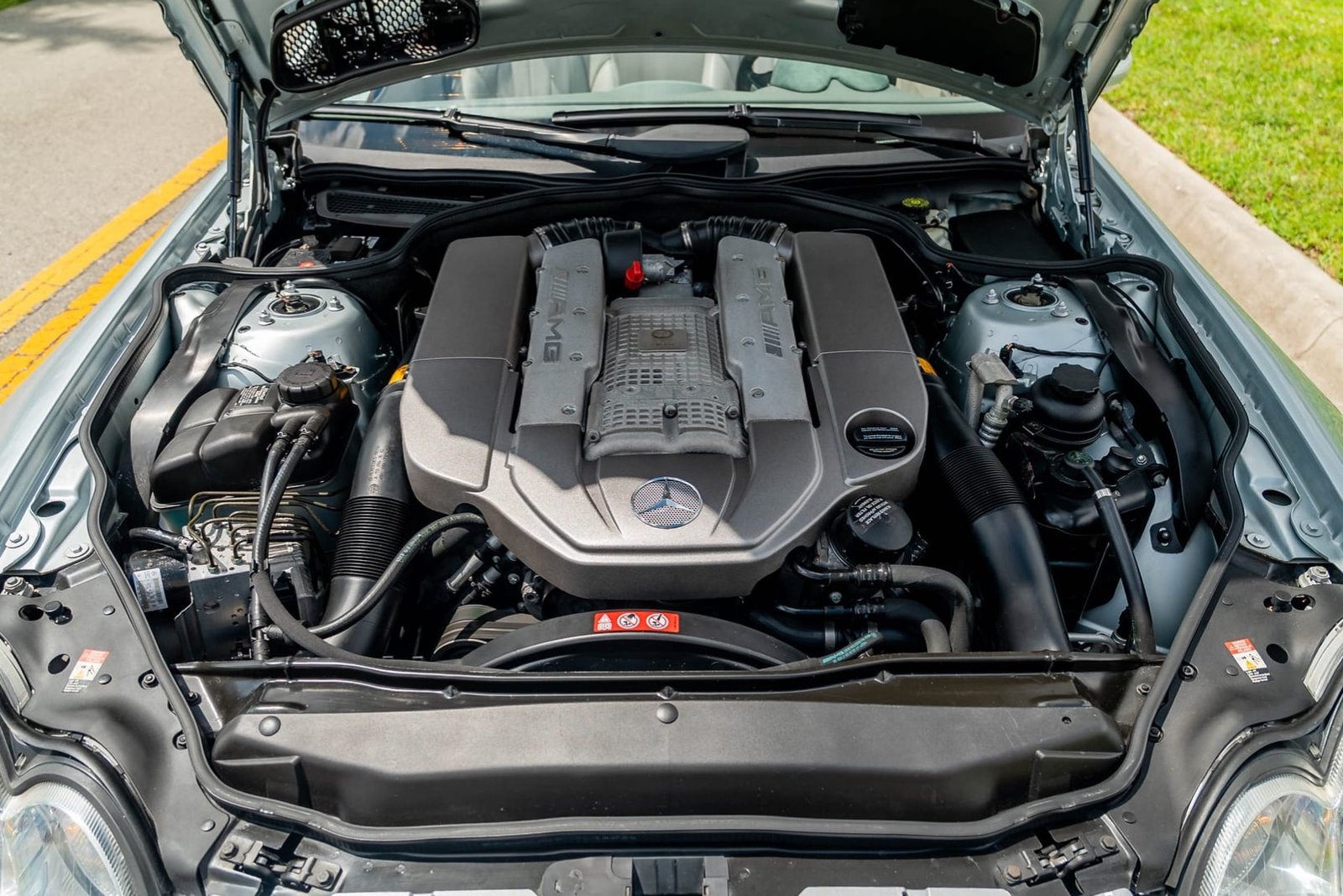 25k-Mile 2005 Mercedes-Benz SL55 AMG photo 6