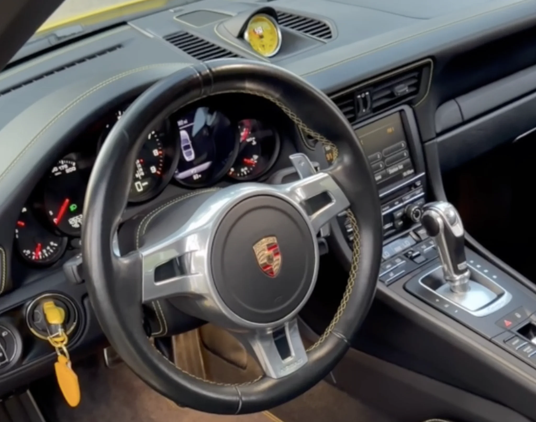13k-Mile 2015 Porsche 991 Targa 4S photo 3