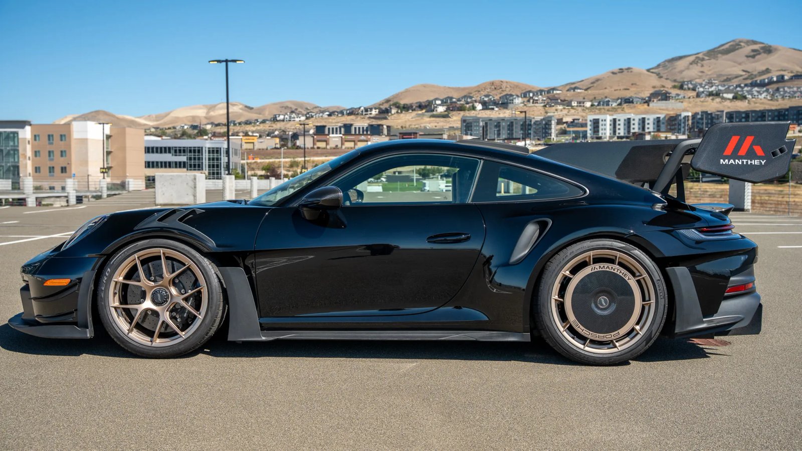 2025 Porsche 911 GT3 RS Weissach Manthey Racing Package photo 3