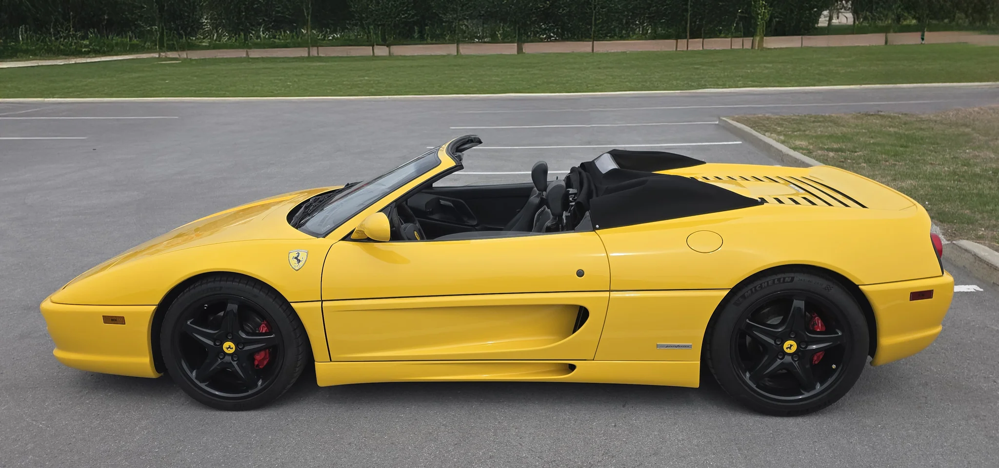 25k-Mile 1999 Ferrari F355 Spider F1 Serie Fiorano photo 2