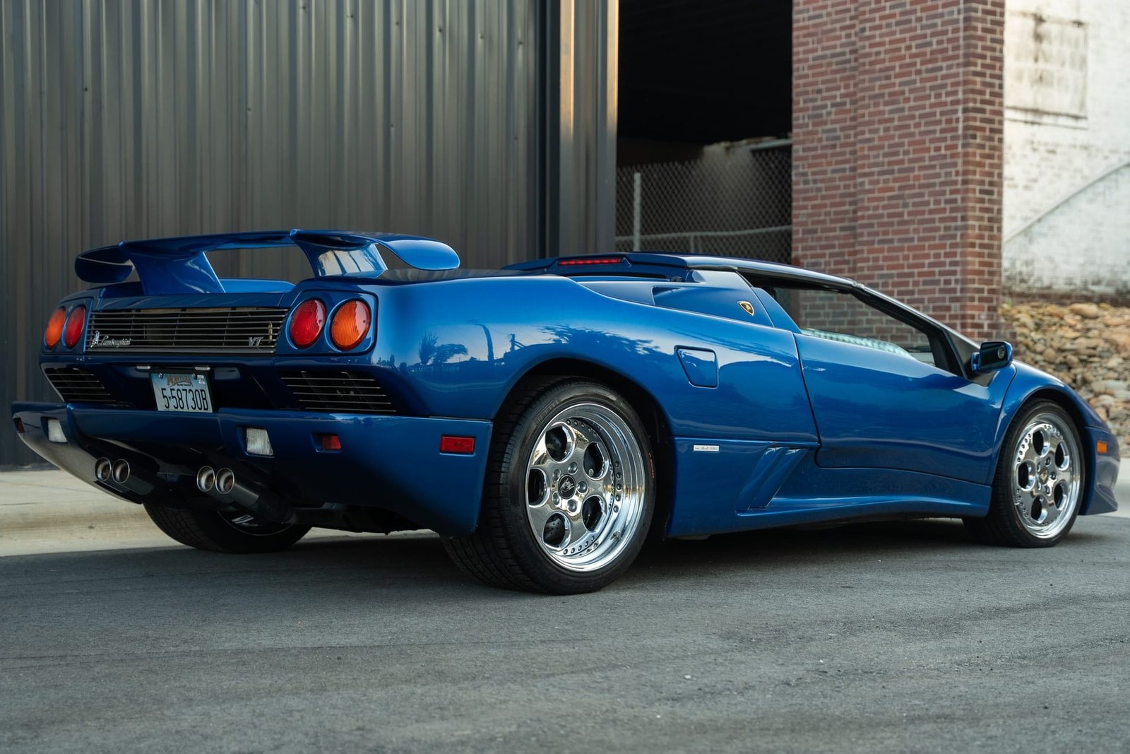 13k-Mile 1999 Lamborghini Diablo VT Roadster photo 2