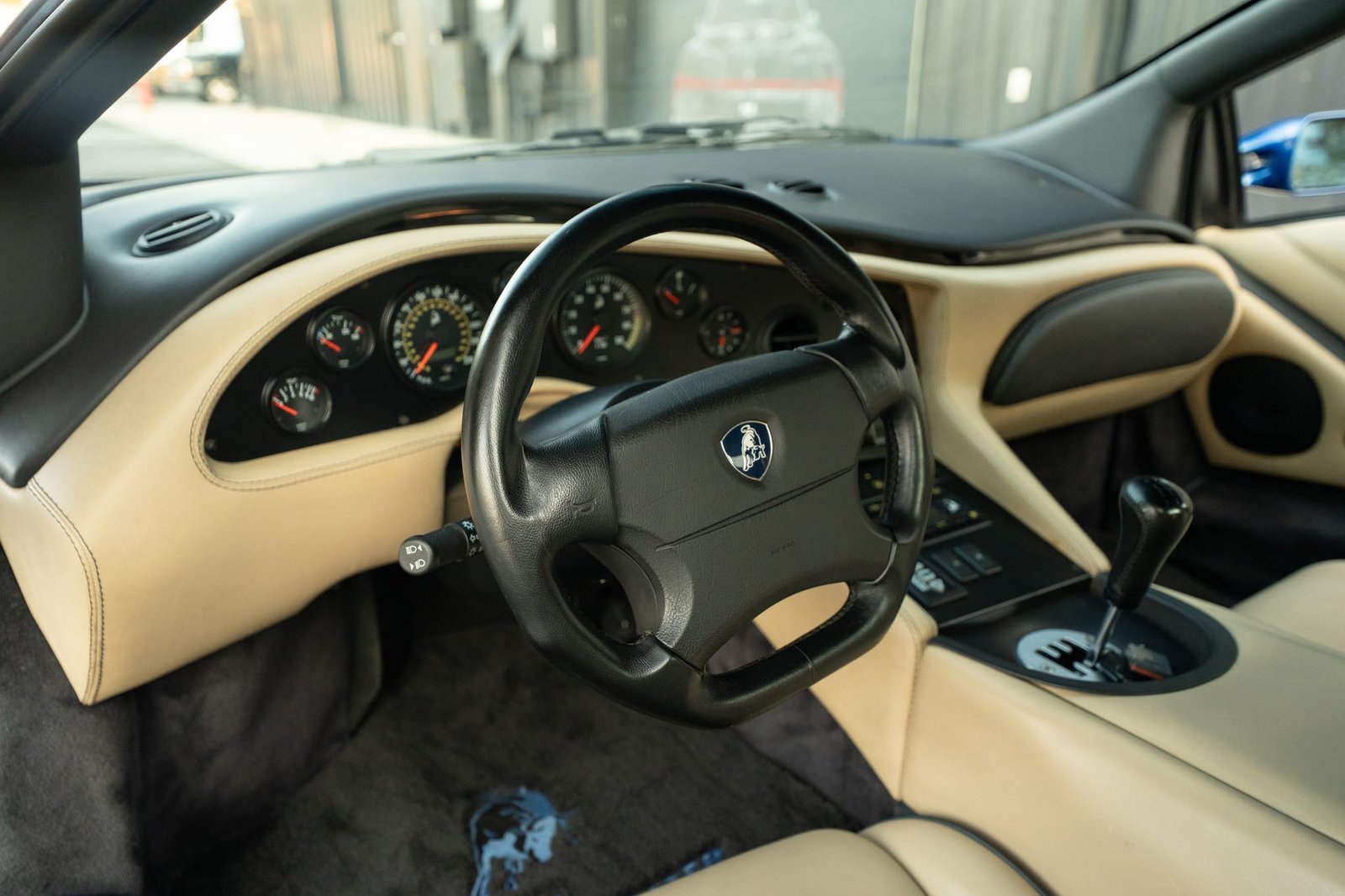 13k-Mile 1999 Lamborghini Diablo VT Roadster photo 5