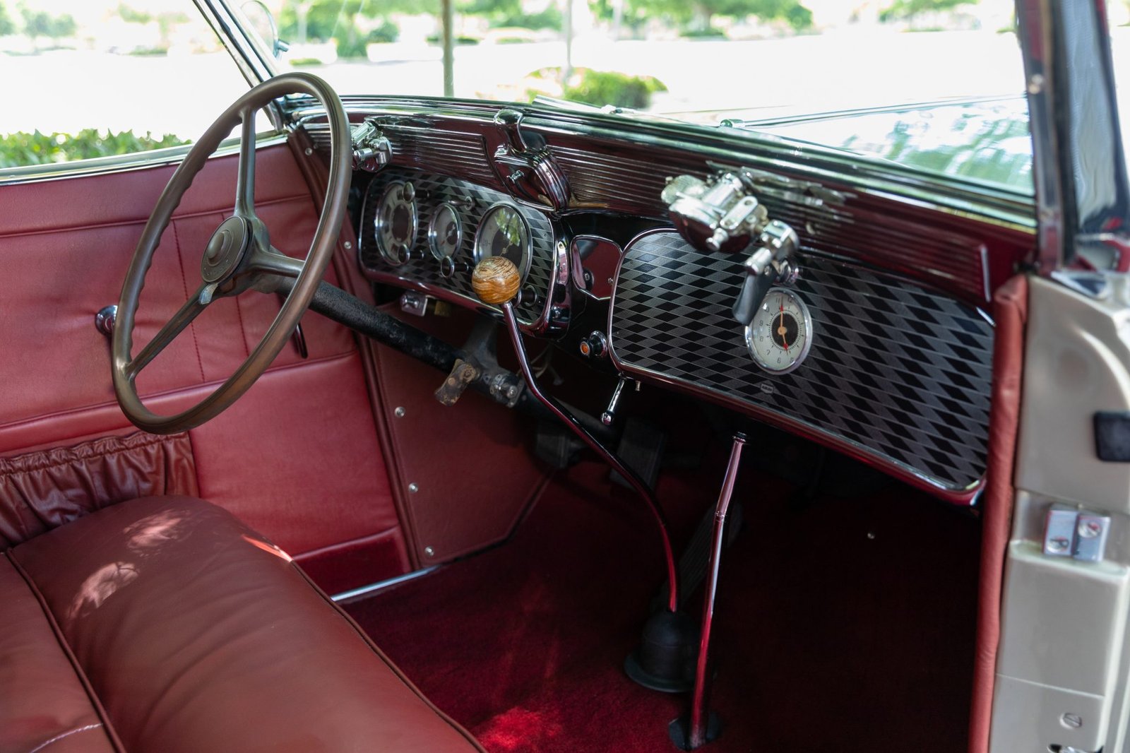 28-Years-Owned 1934 Auburn 850Y Cabriolet photo 6