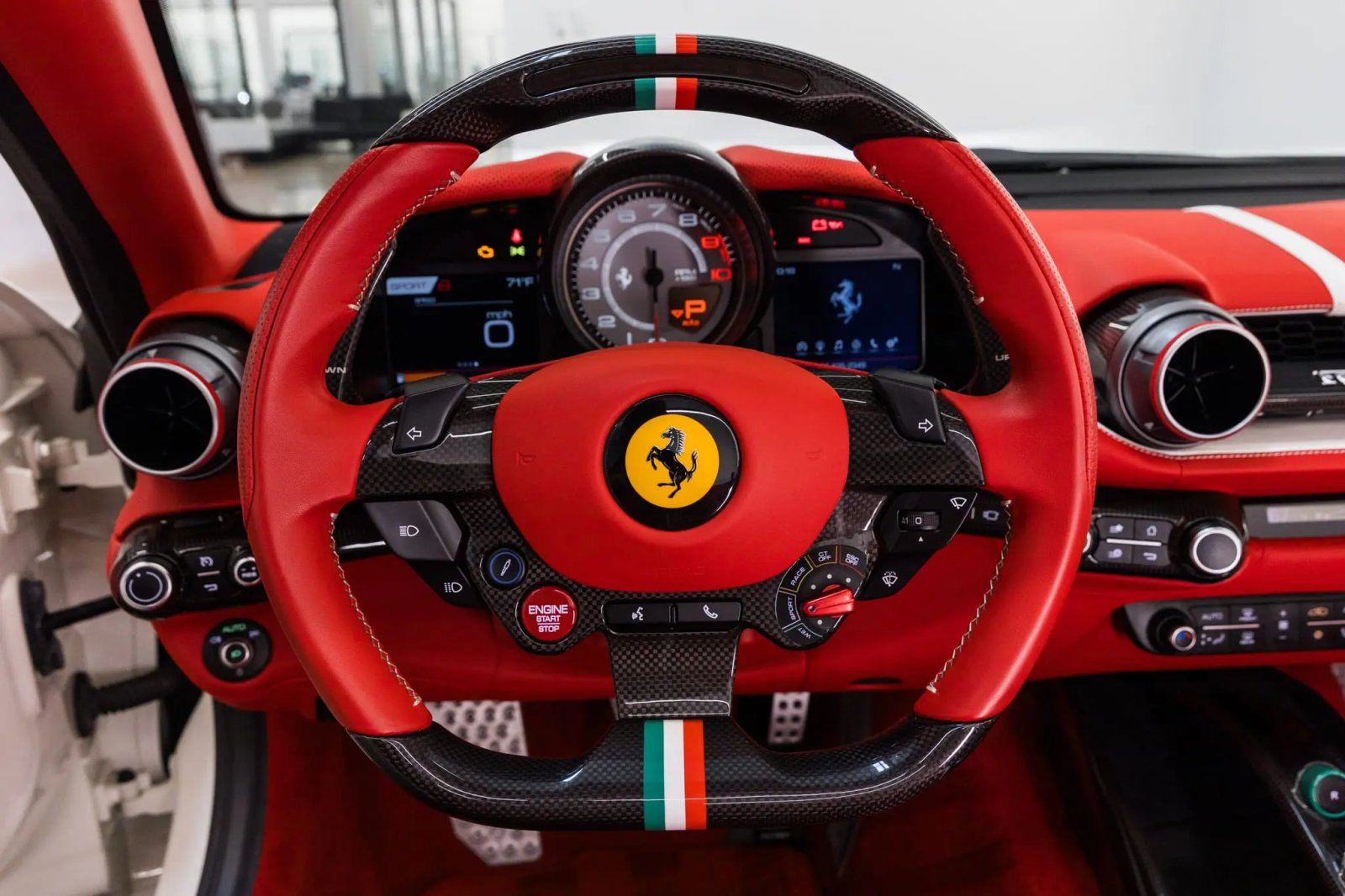 2,200-Mile 2022 Ferrari 812 GTS photo 5