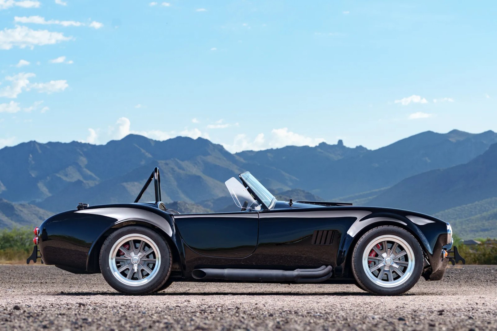Supercharged Coyote–Powered Factory Five Racing Mk4 Roadster 5-Speed photo 3