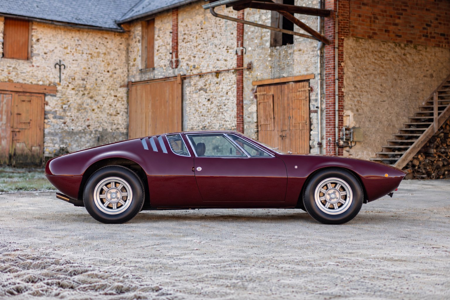 1971 DeTomaso Mangusta photo 4