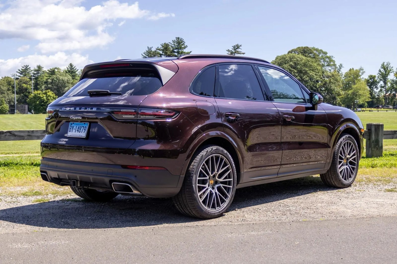 2019 Porsche Cayenne photo 2