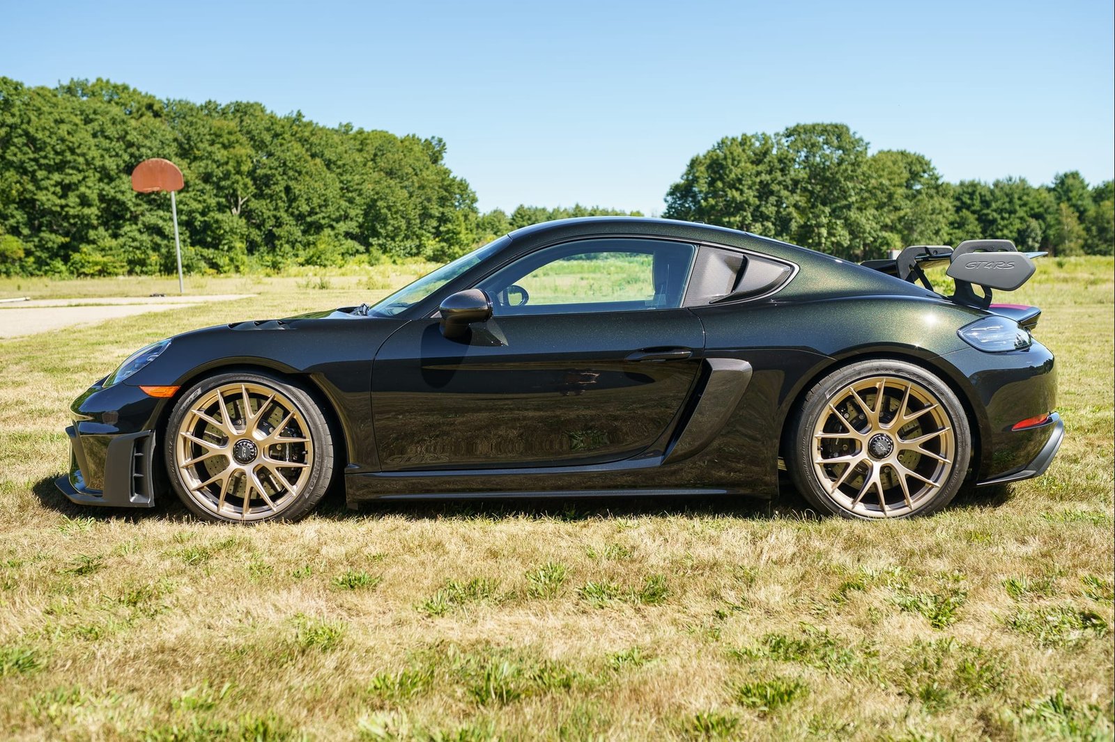 Dark Olive Metallic 2025 Porsche 718 Cayman GT4 RS Weissach photo 4
