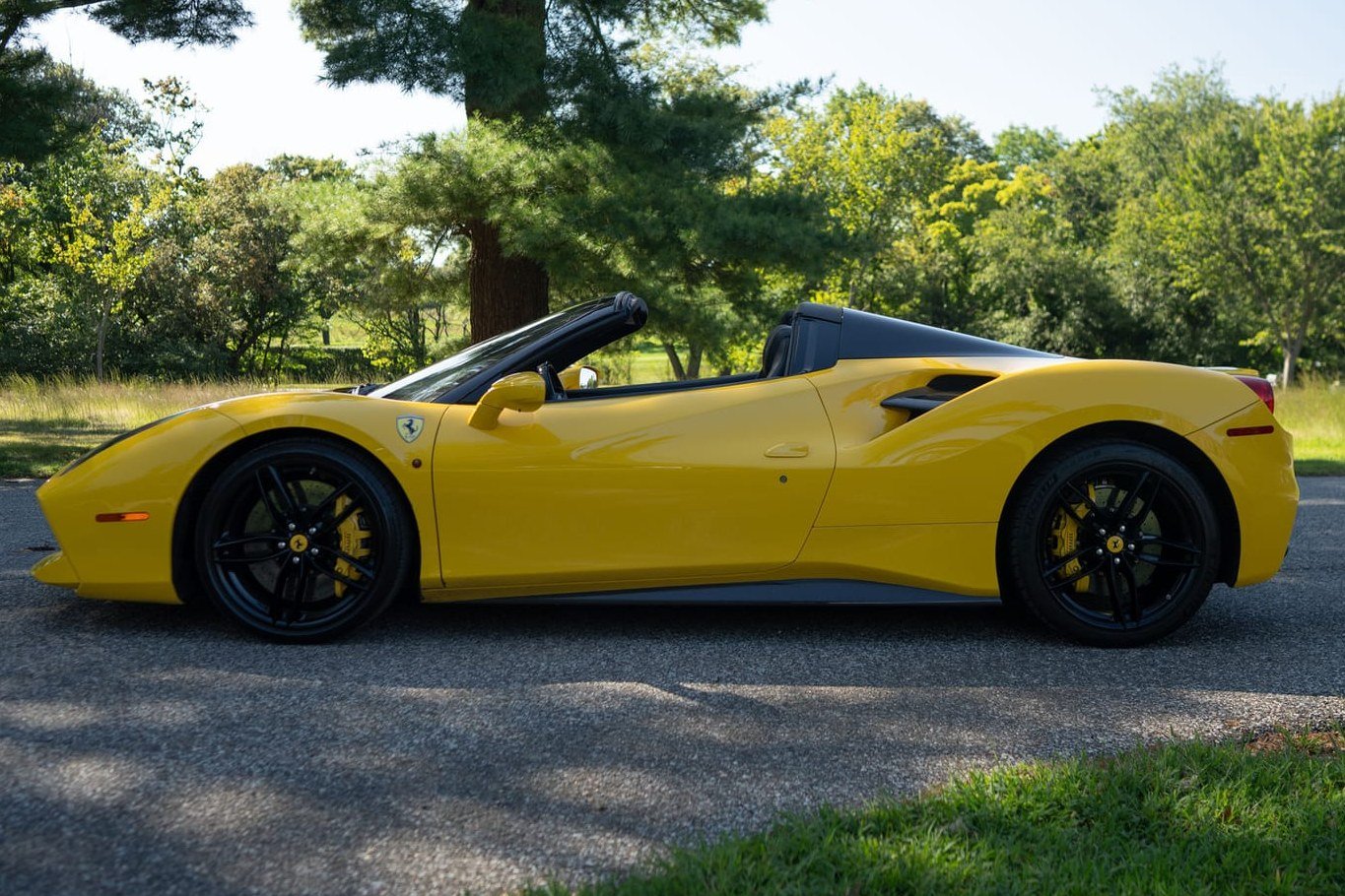 2018 Ferrari 488 Spider photo 3