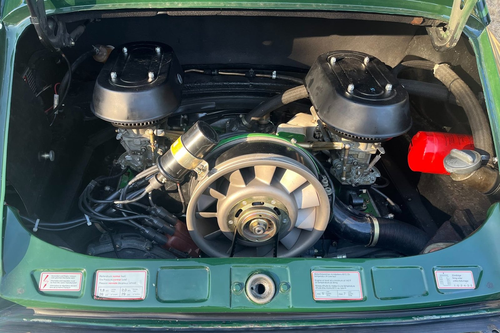2.3L Flat-Six-Powered 1968 Porsche 912 Coupe 5-Speed photo 6