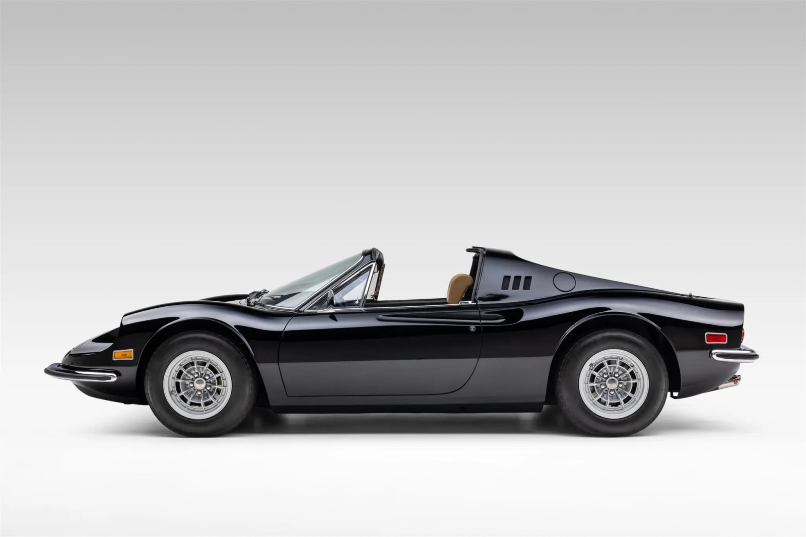 1973 Ferrari Dino 246 GTS Chairs & Flares photo 5