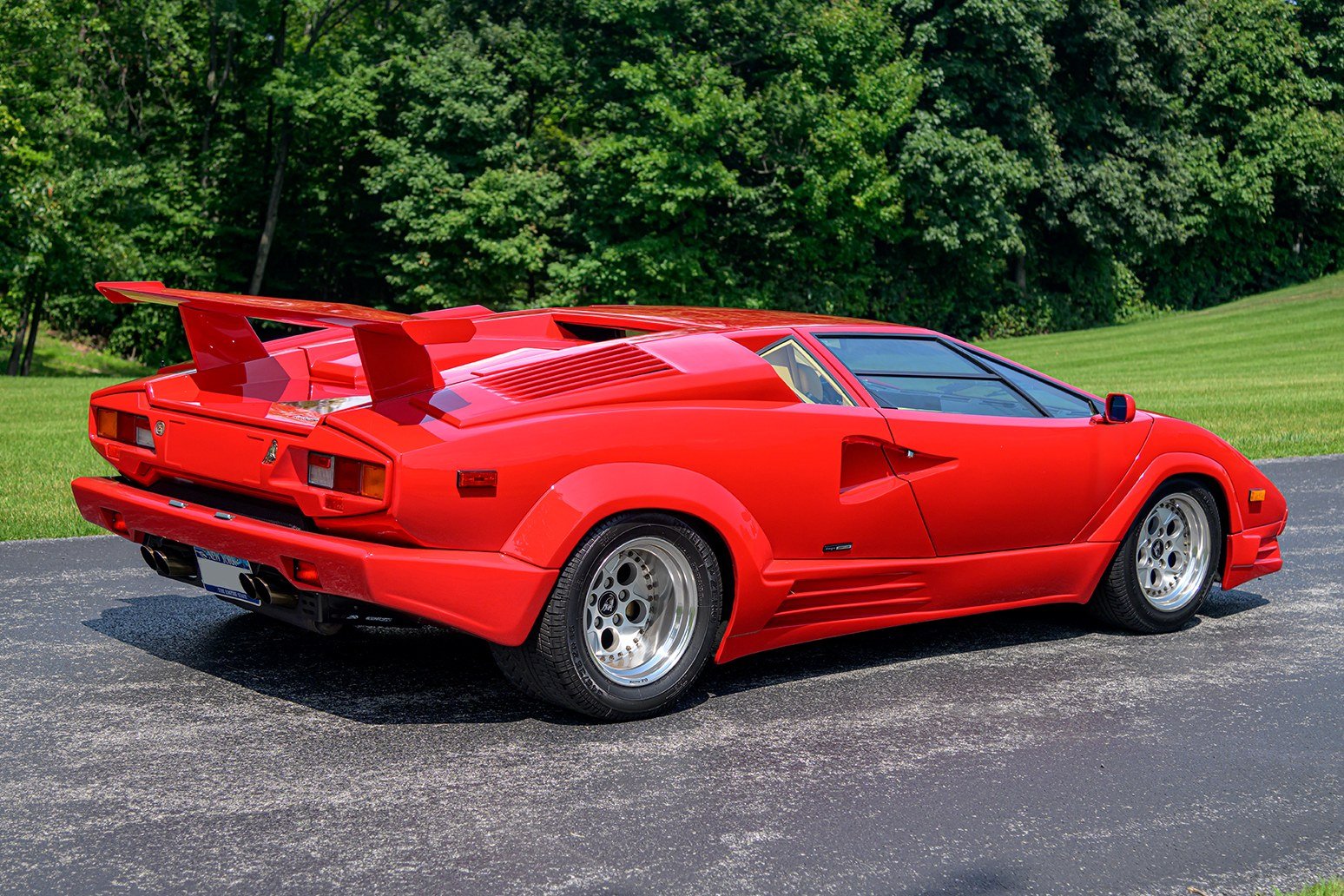 27-Years-Family-Owned 1989 Lamborghini Countach 25th Anniversary photo 3