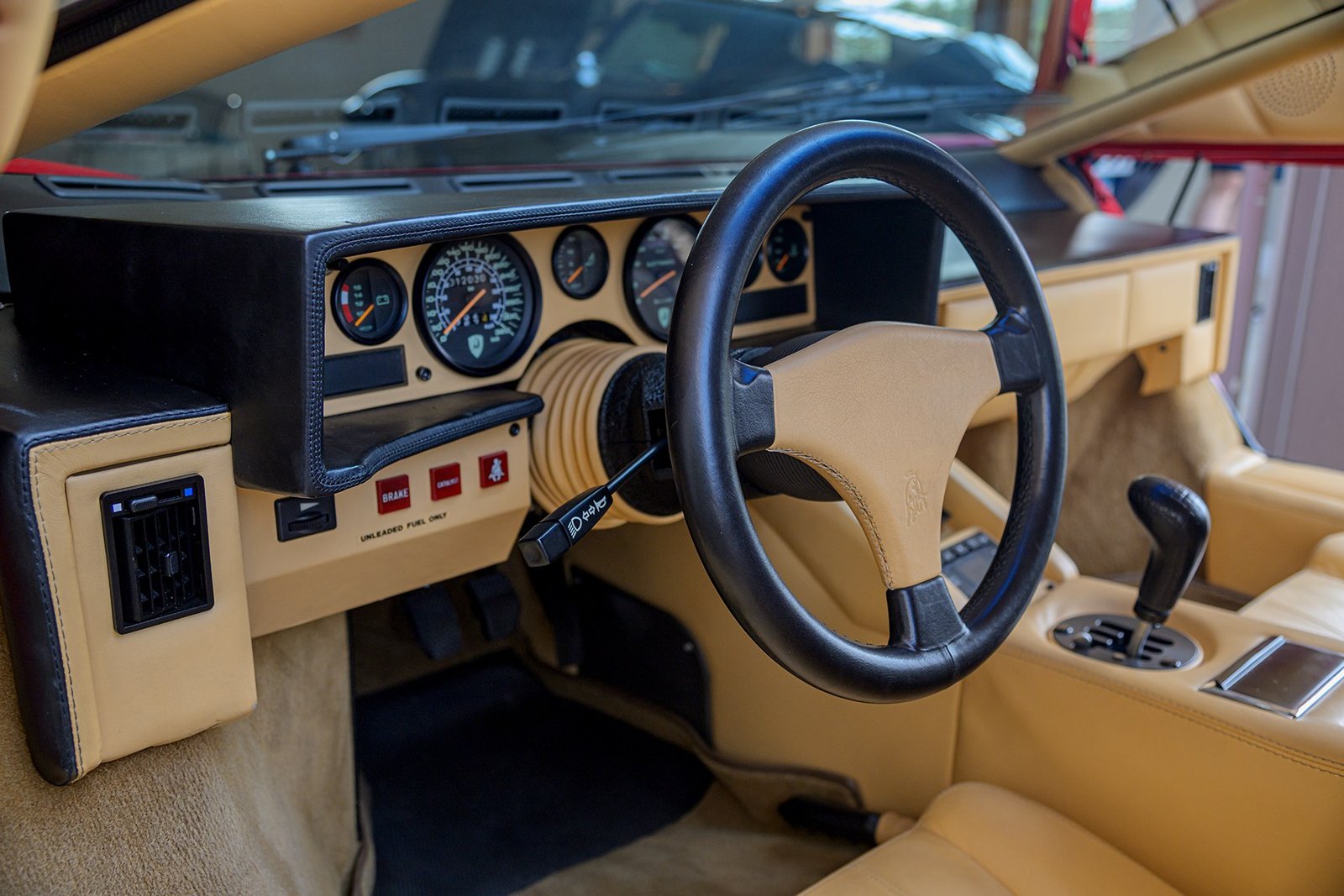 27-Years-Family-Owned 1989 Lamborghini Countach 25th Anniversary photo 6