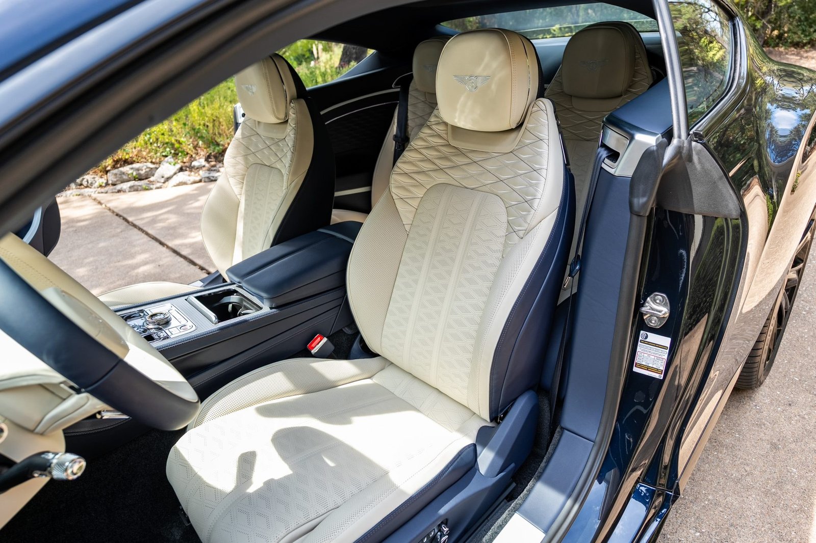 2025 Bentley Continental GT Mulliner Coupe photo 4