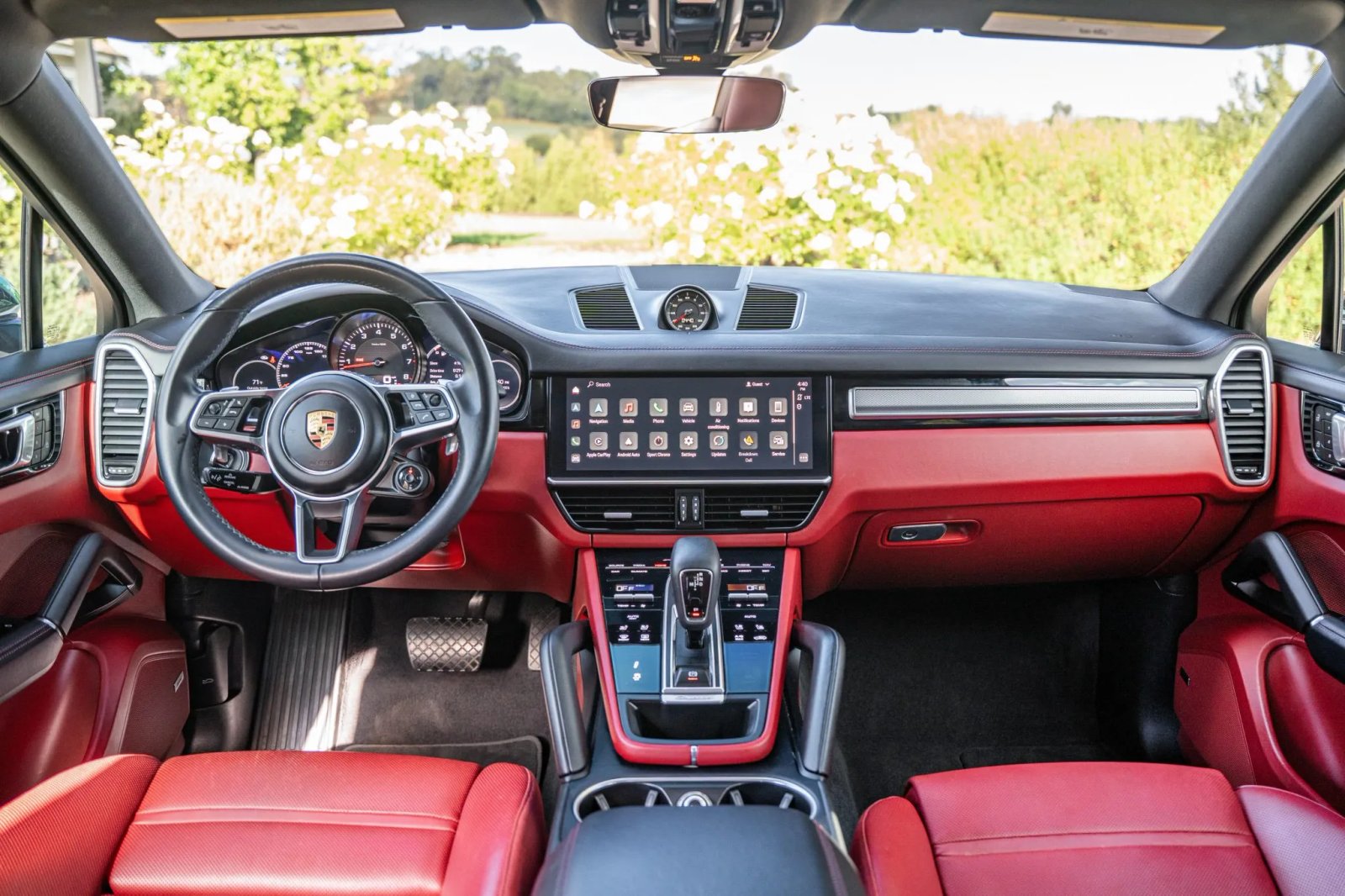 2022 Porsche Cayenne Coupe photo 5
