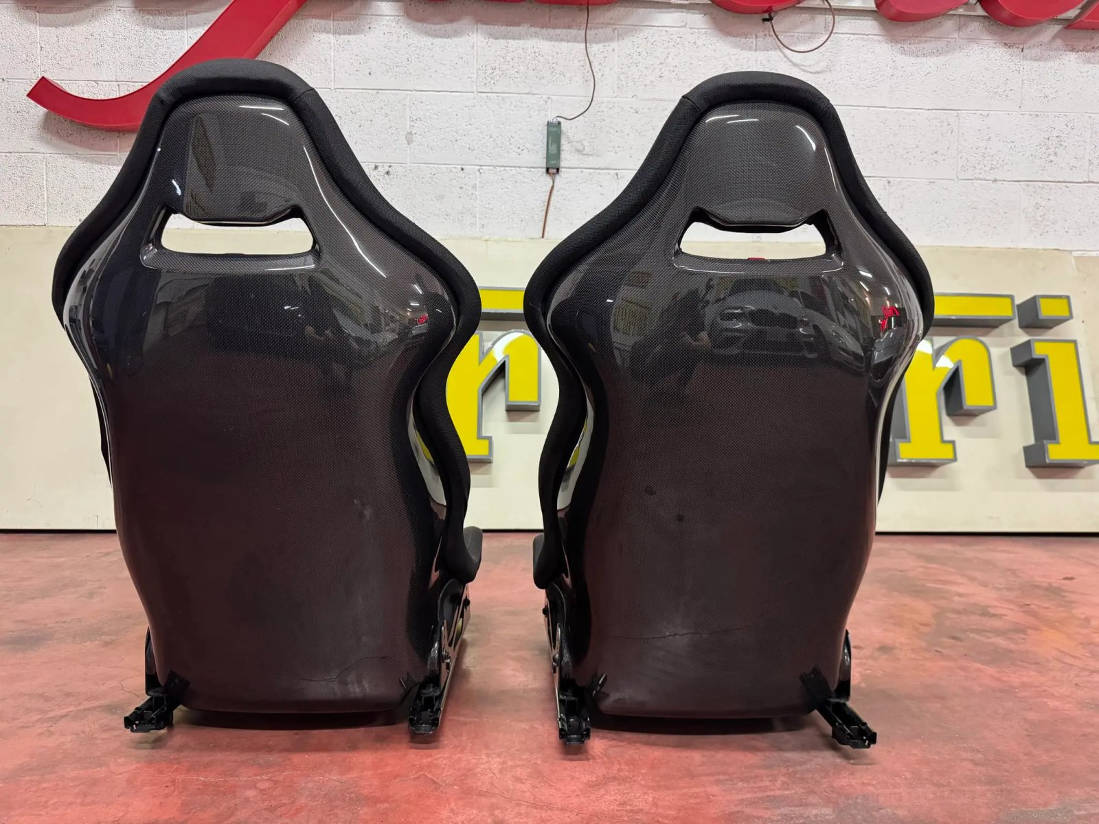 Ferrari Carbon-Fiber Seats photo 3