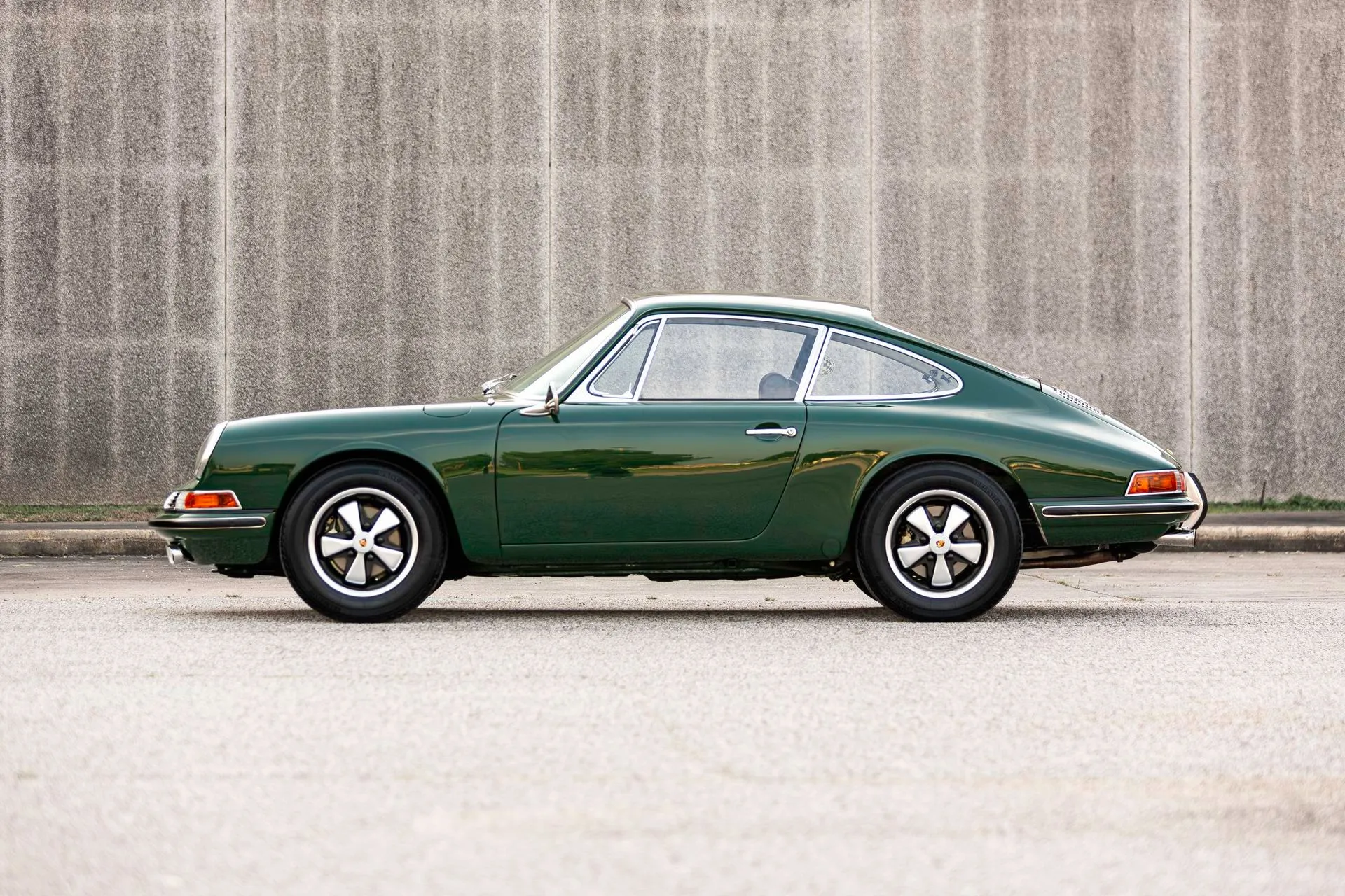 1967 Porsche 911 Coupe S Upgrade photo 2
